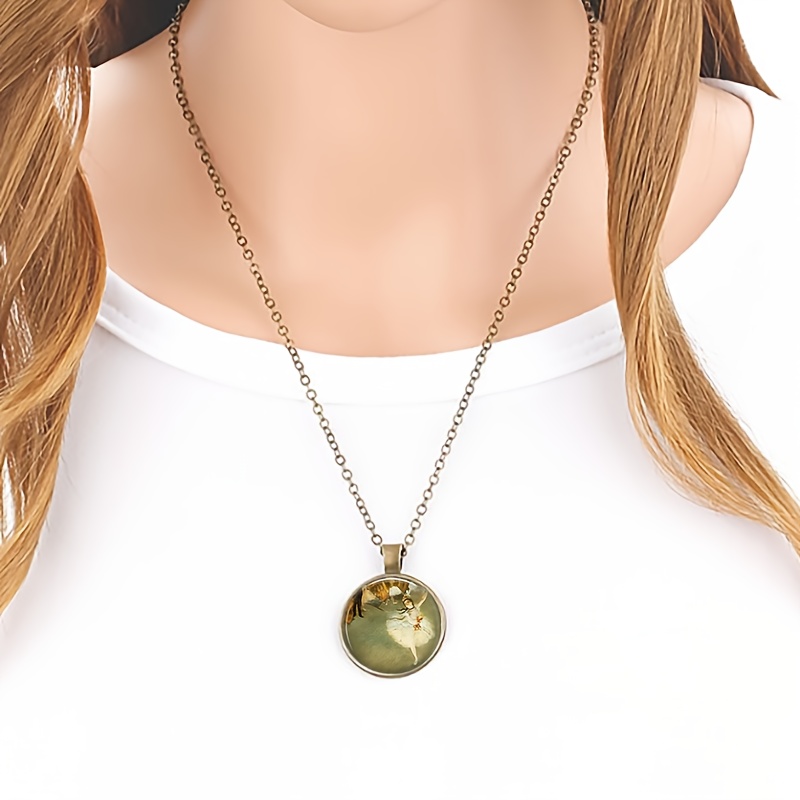 Classic Chain Necklace with Brown Metal Glass Inlay